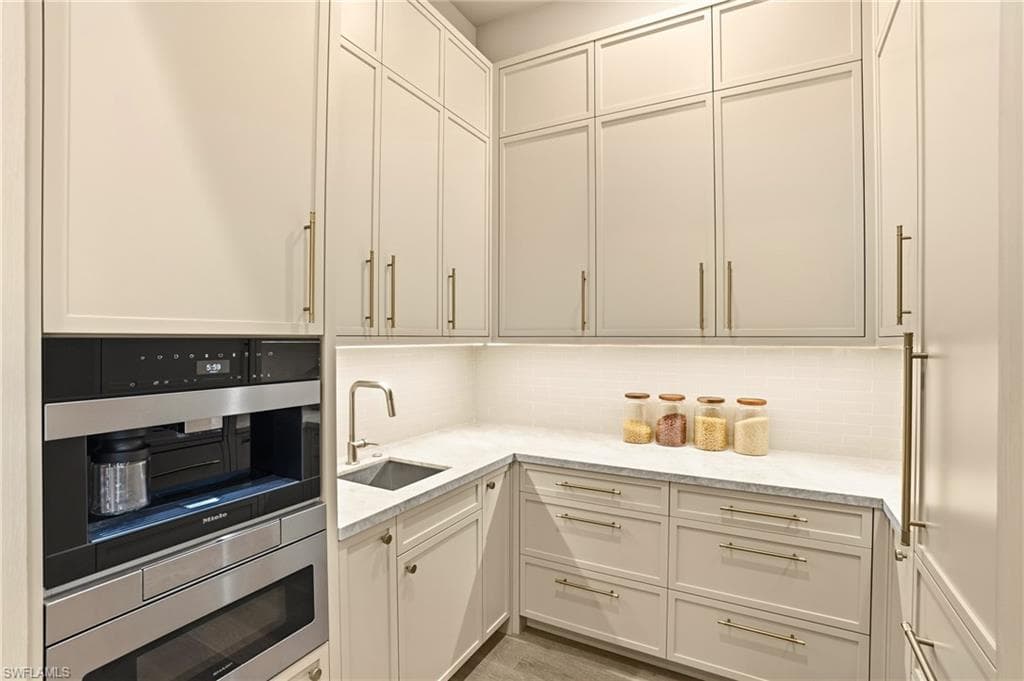 4851 Crayton RD-11