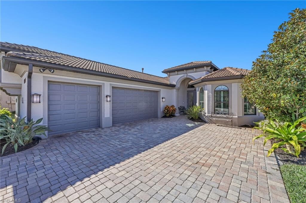 23273 Salinas WAY-42