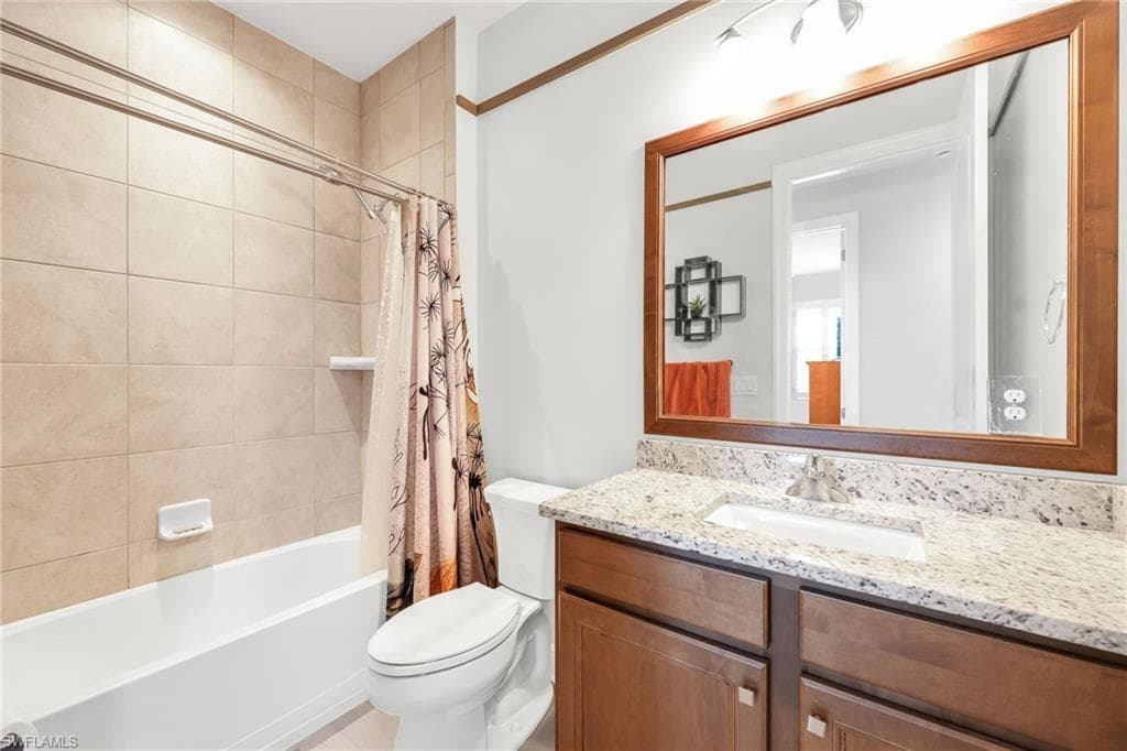23273 Salinas WAY-26