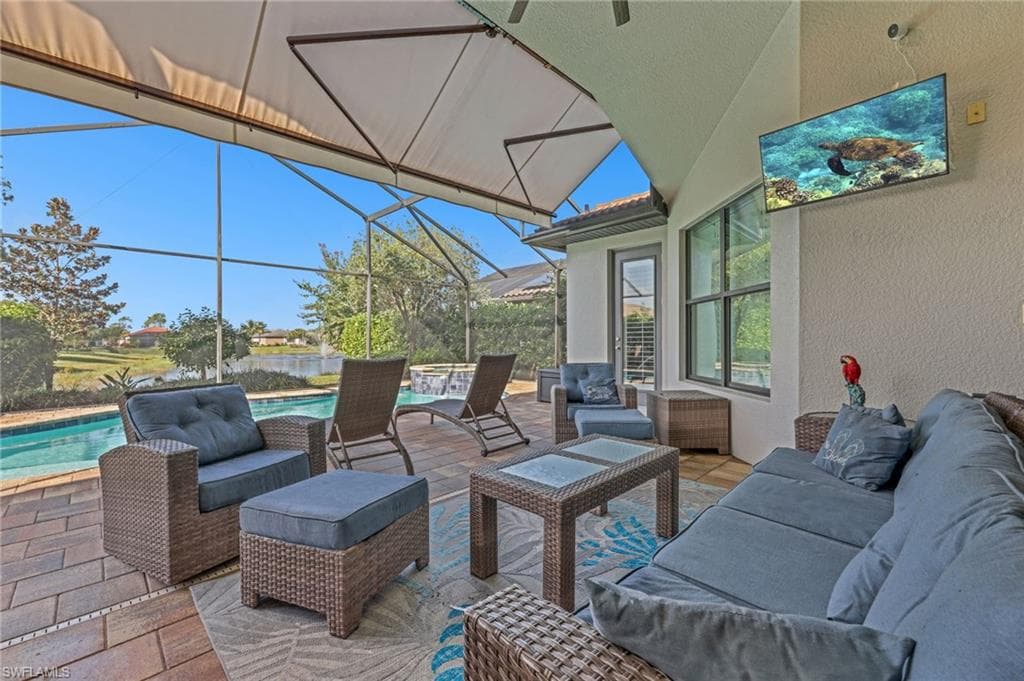 23273 Salinas WAY-31