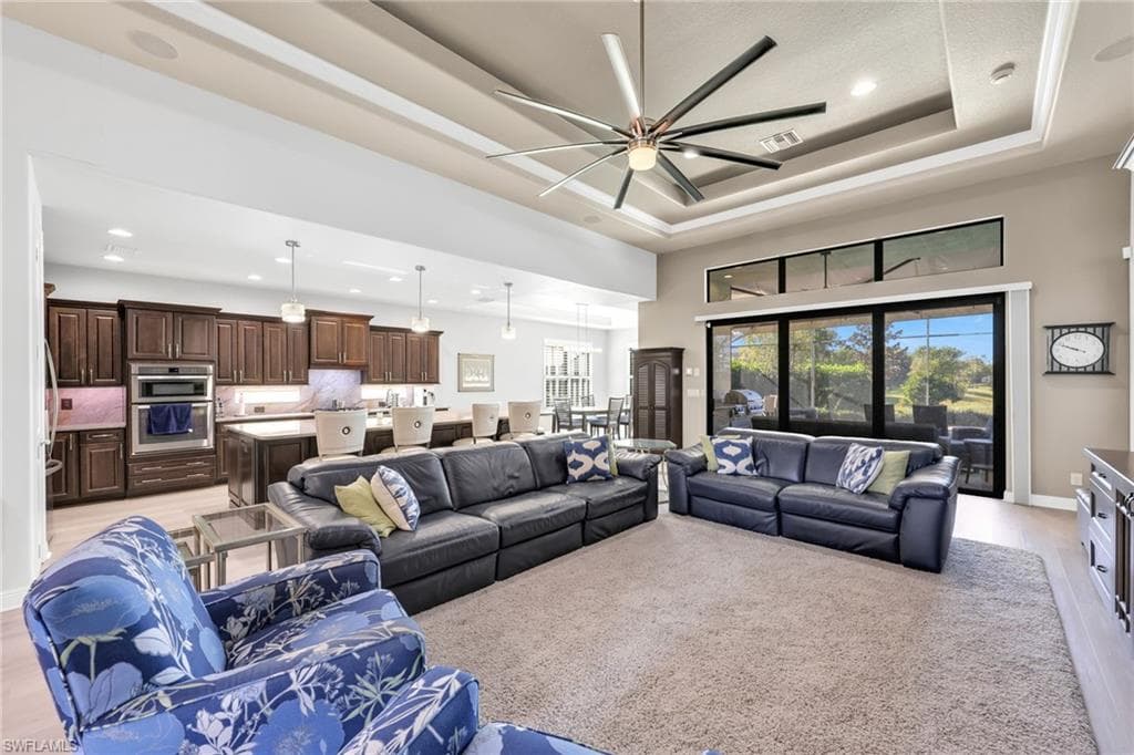 23273 Salinas WAY-4