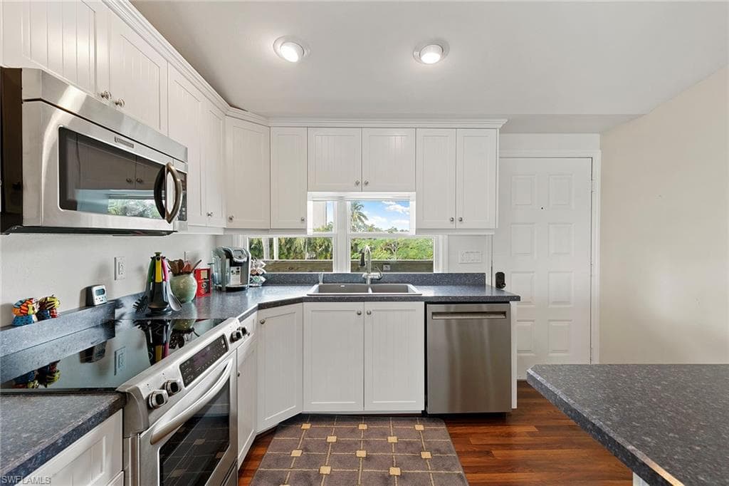 611 Palm AVE H36-12