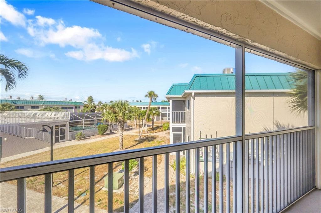827 E Gulf DR K8-22