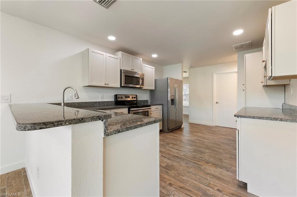 4548 Gulf AVE-7