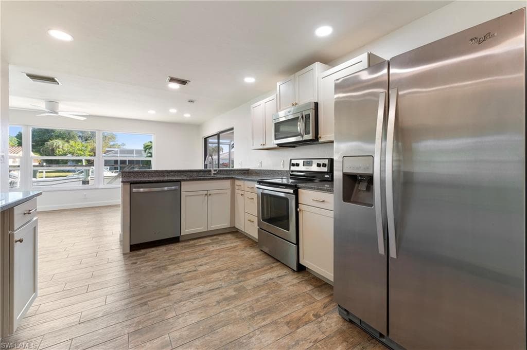 4548 Gulf AVE-5