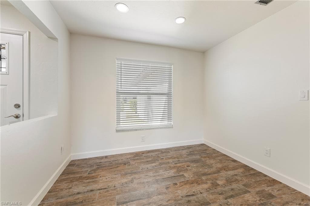 4548 Gulf AVE-15