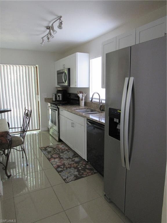 17226/17228 Whitewater CT-7
