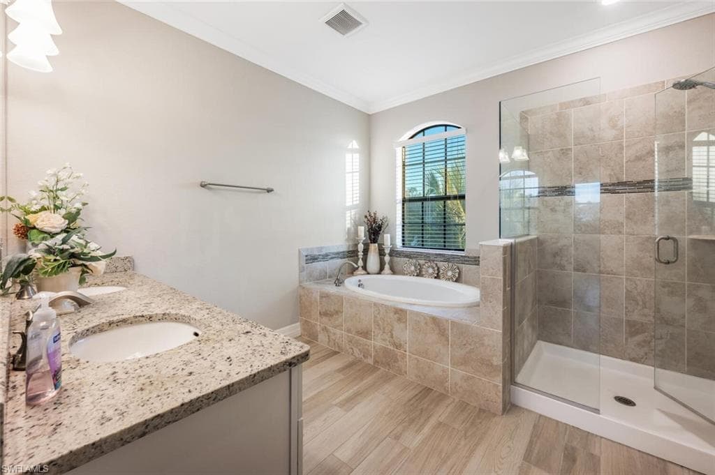 2115 Antigua LN-23