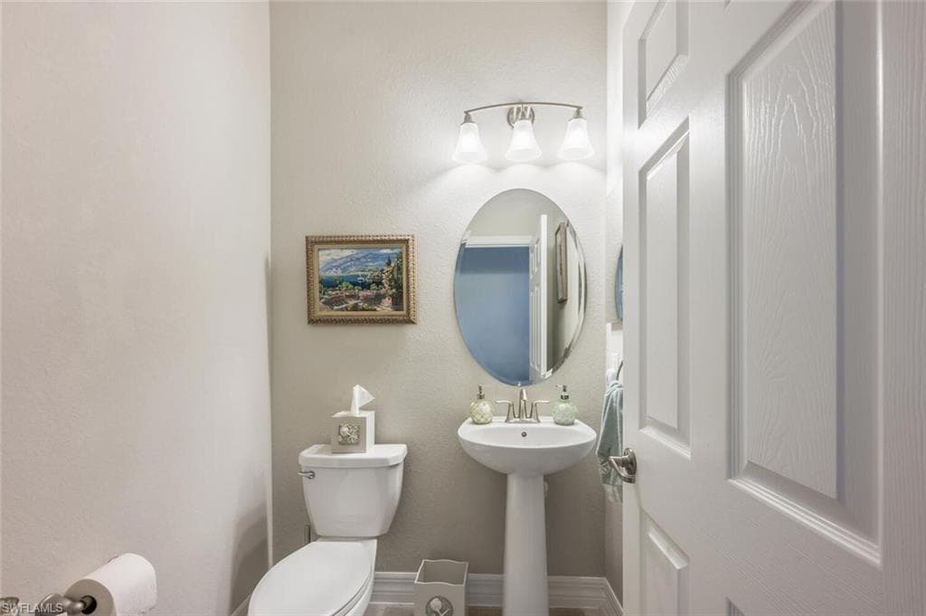 2115 Antigua LN-32
