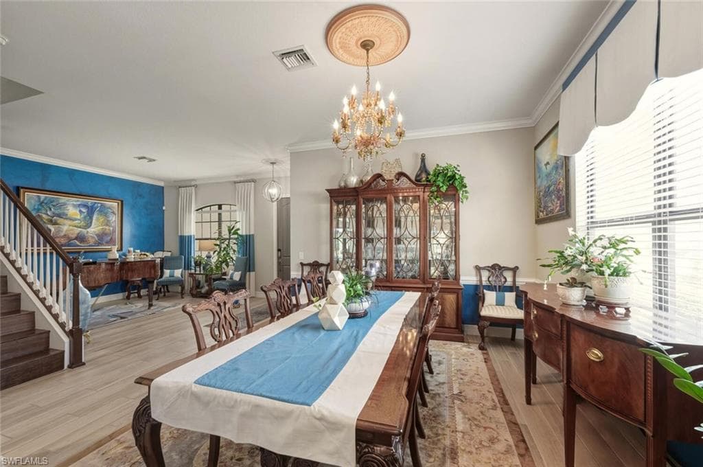 2115 Antigua LN-9