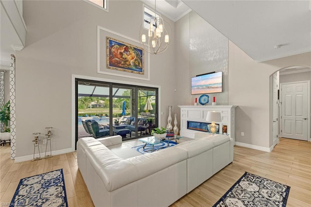 2115 Antigua LN-14