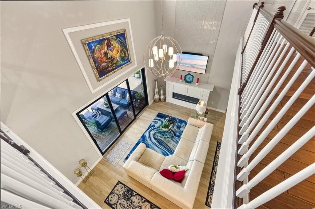 2115 Antigua LN-18