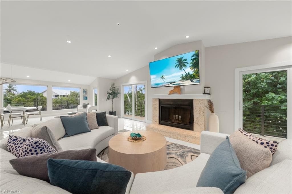 9455 Coventry CT-9