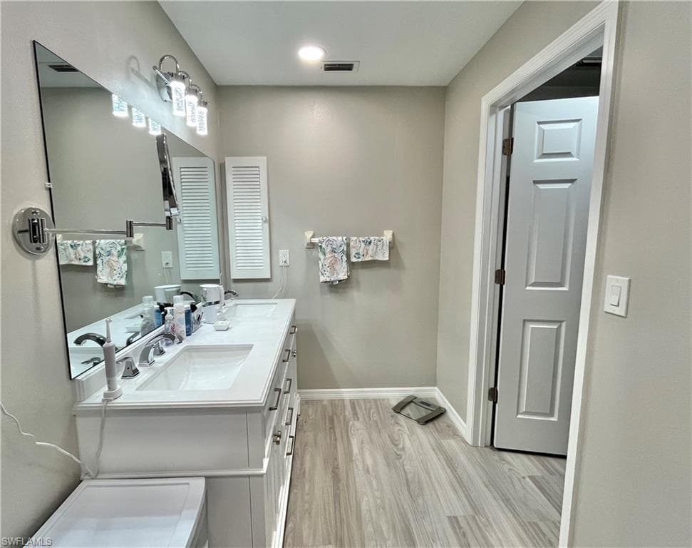 1254 Hazeltine DR-23