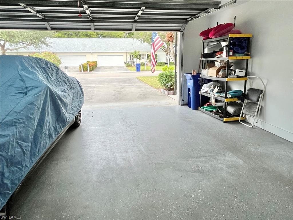 1254 Hazeltine DR-38