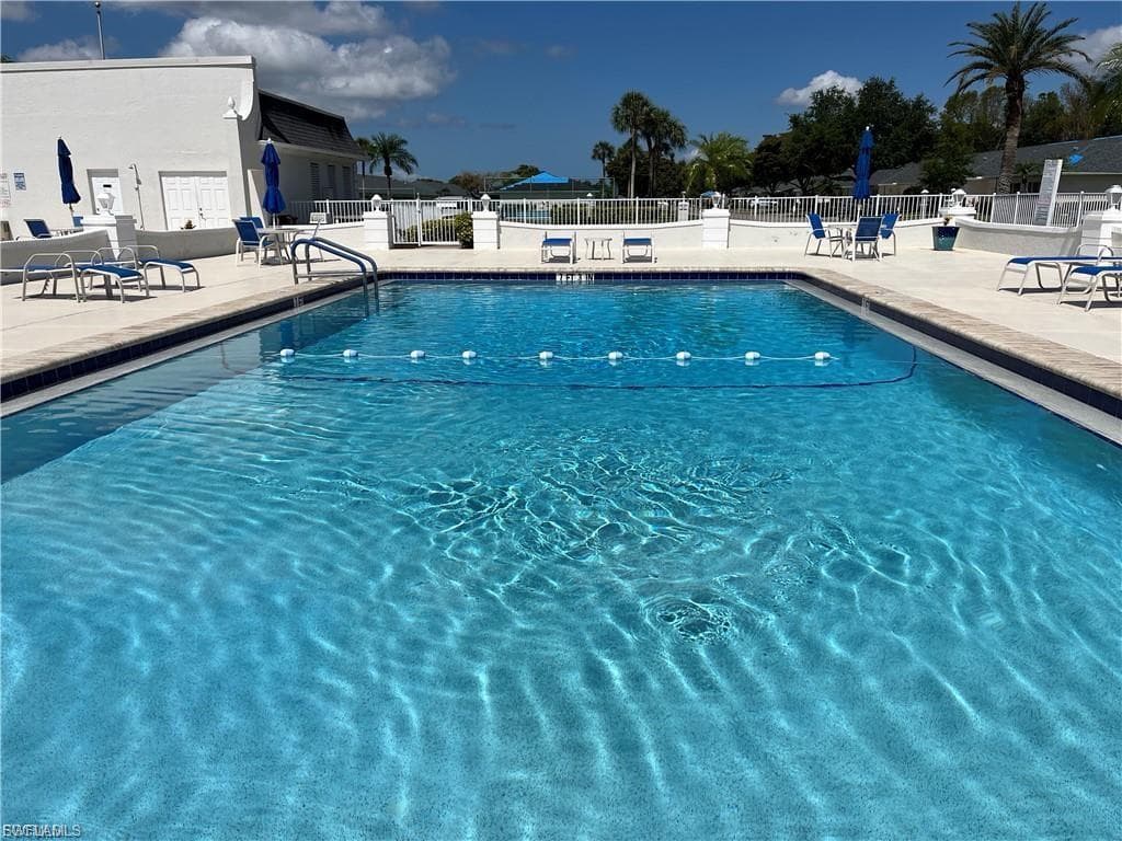 1254 Hazeltine DR-40