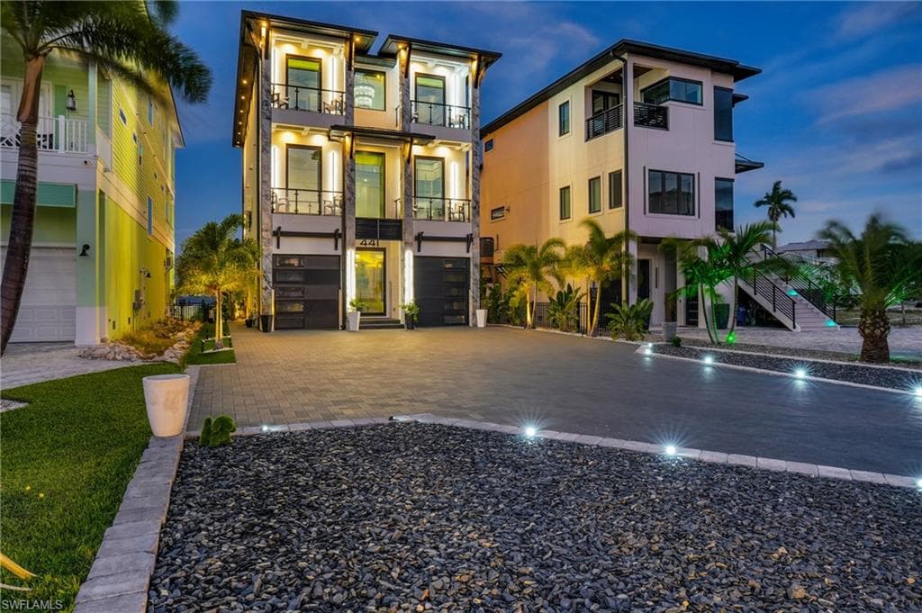 441 Estero BLVD-4