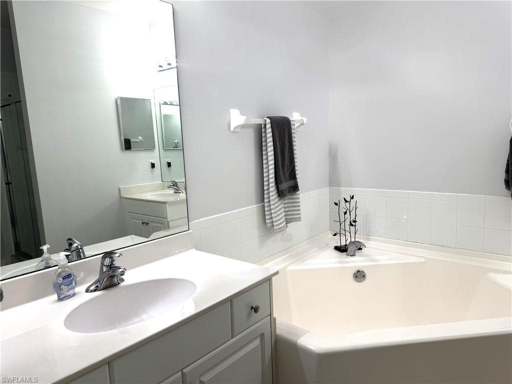3445 Grand Cypress DR 202-11