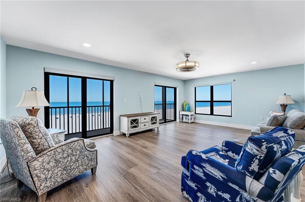 6612 Estero BLVD 703-13