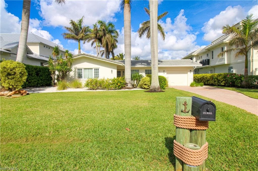 1353 Pelican AVE-2