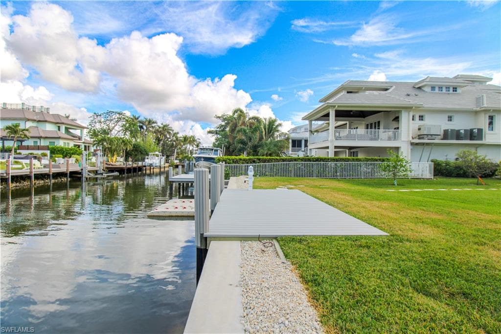 1353 Pelican AVE-6