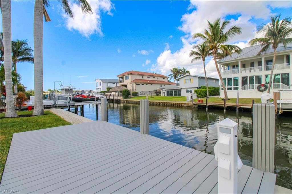 1353 Pelican AVE-7