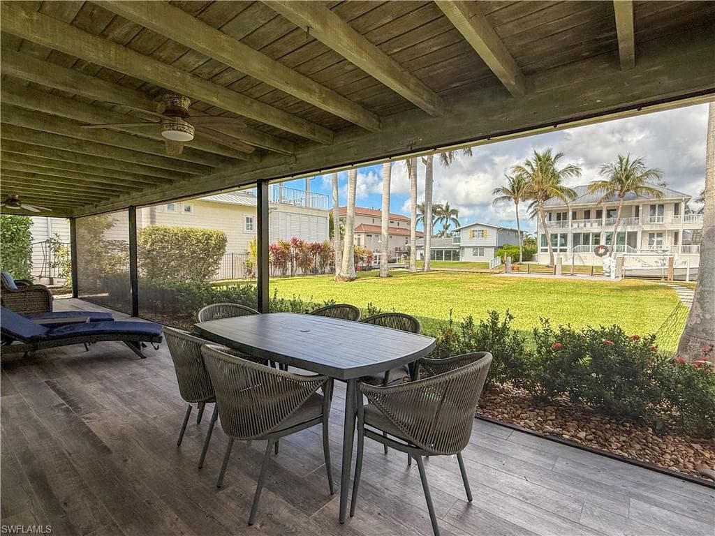 1353 Pelican AVE-9