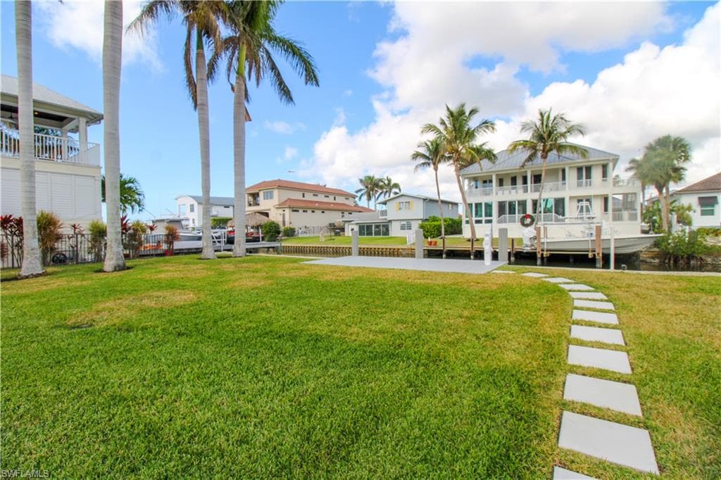 1353 Pelican AVE-4