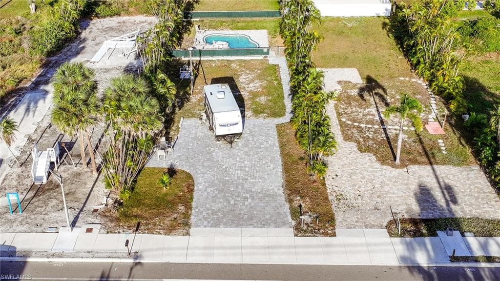 5863 Estero BLVD-20