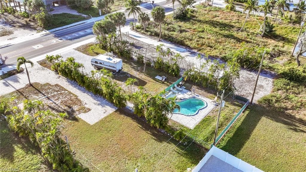 5863 Estero BLVD-19
