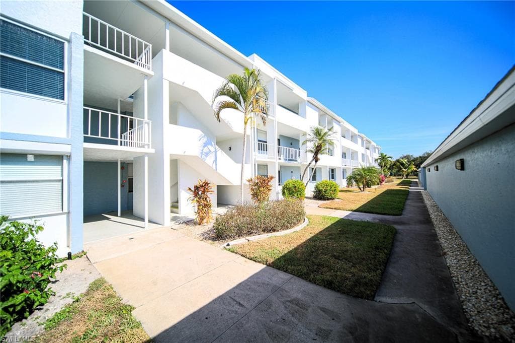 5959 Winkler RD 206-33
