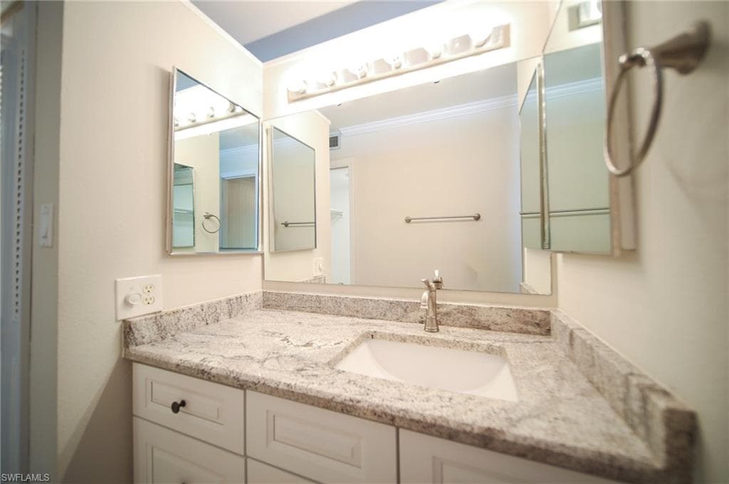 5959 Winkler RD 206-15