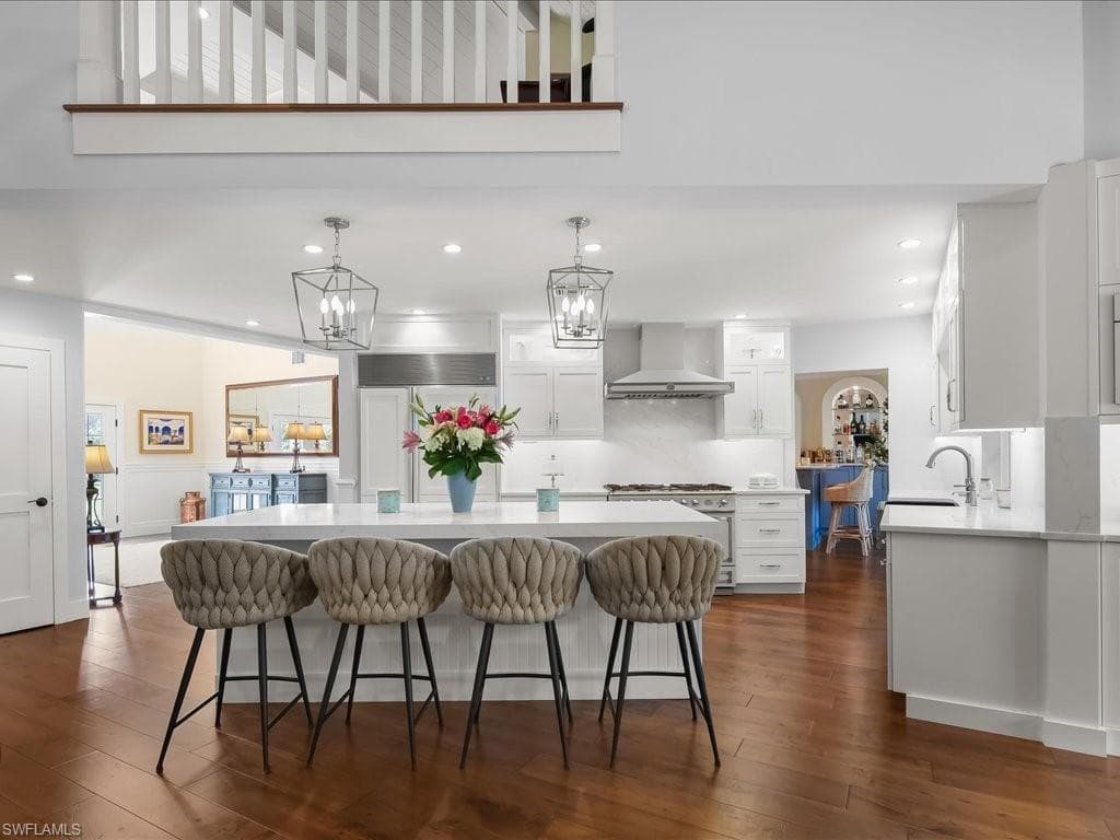 624 Ridge DR-16