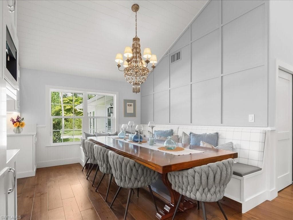 624 Ridge DR-22