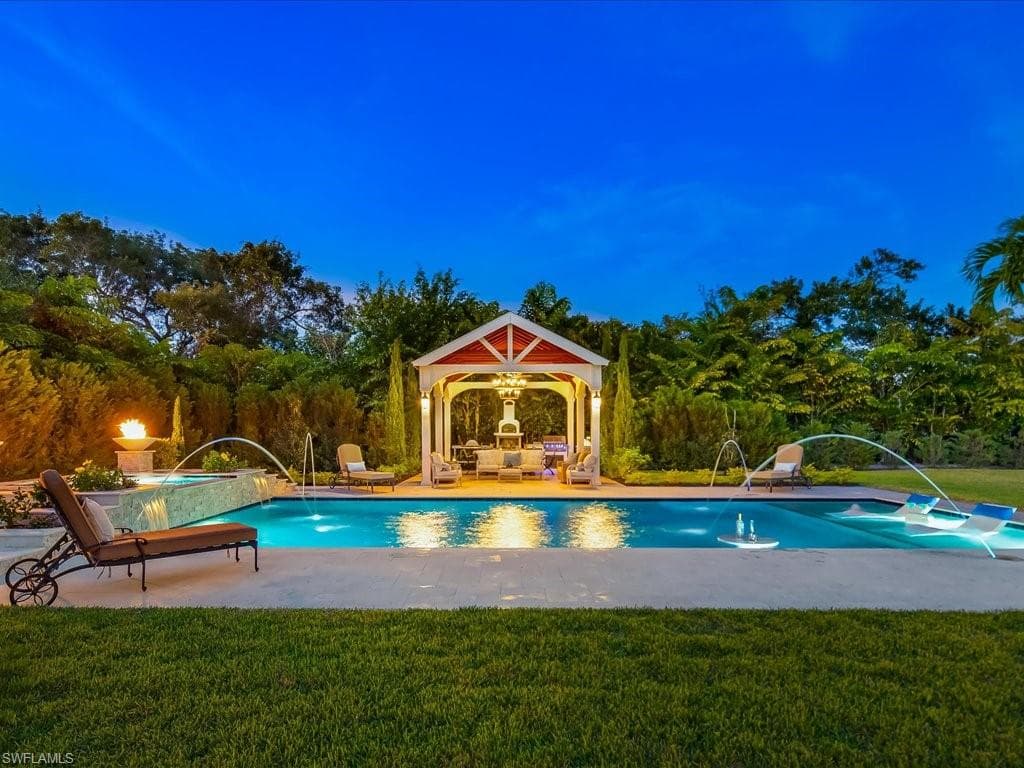 624 Ridge DR-1