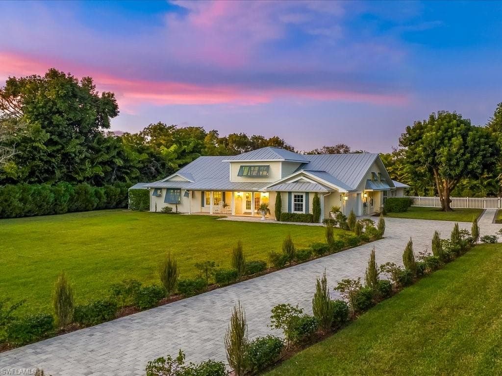 624 Ridge DR-9