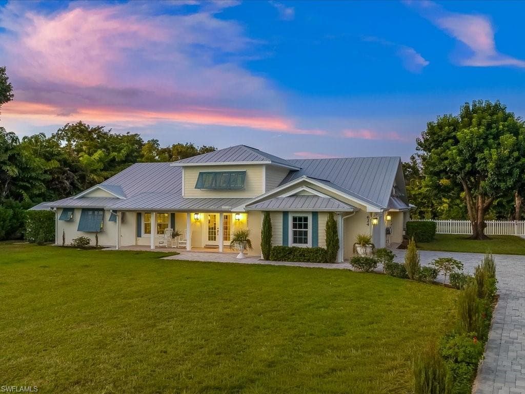 624 Ridge DR-10