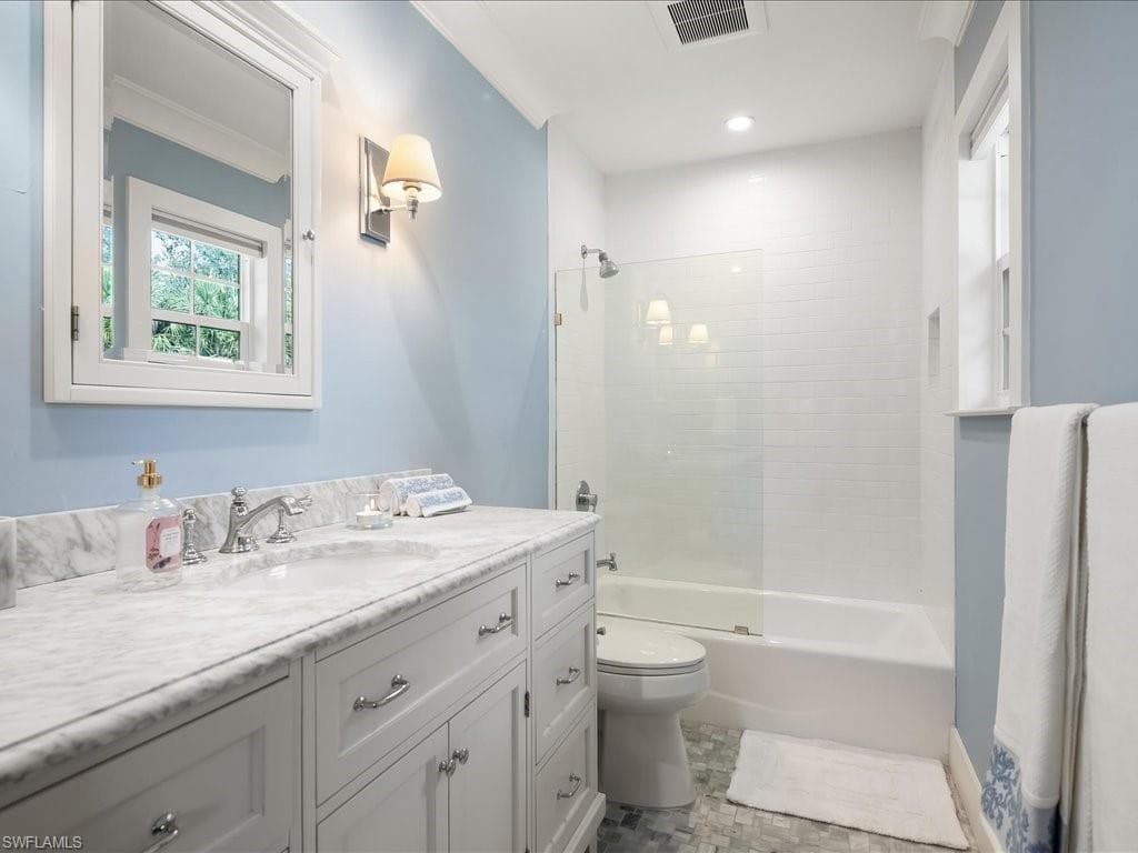 624 Ridge DR-33