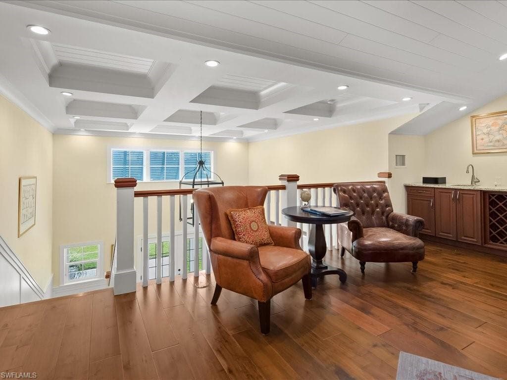 624 Ridge DR-37