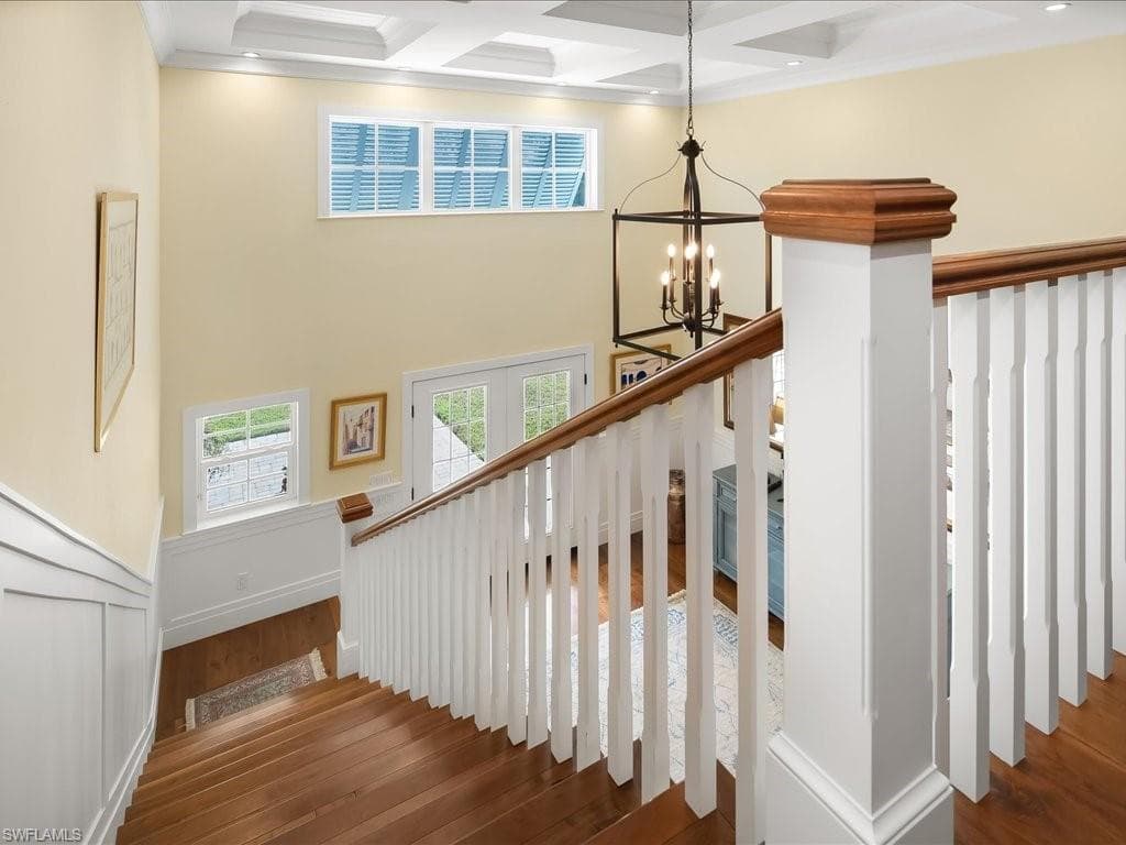 624 Ridge DR-35