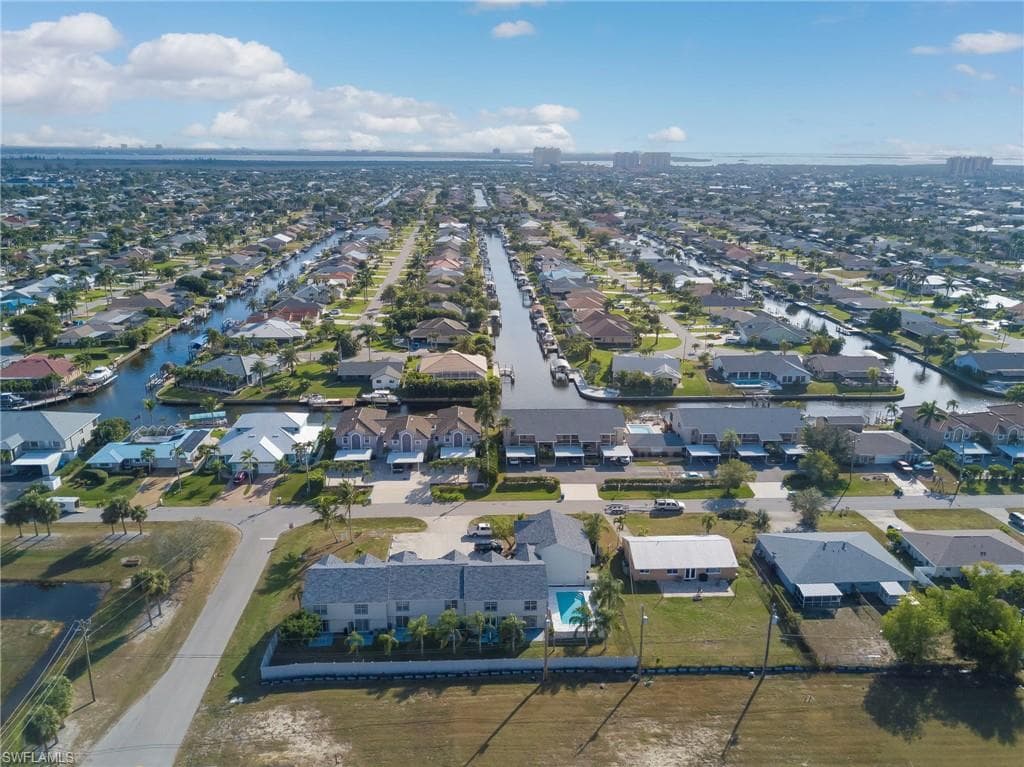 1005 SW 48th TER 2-26