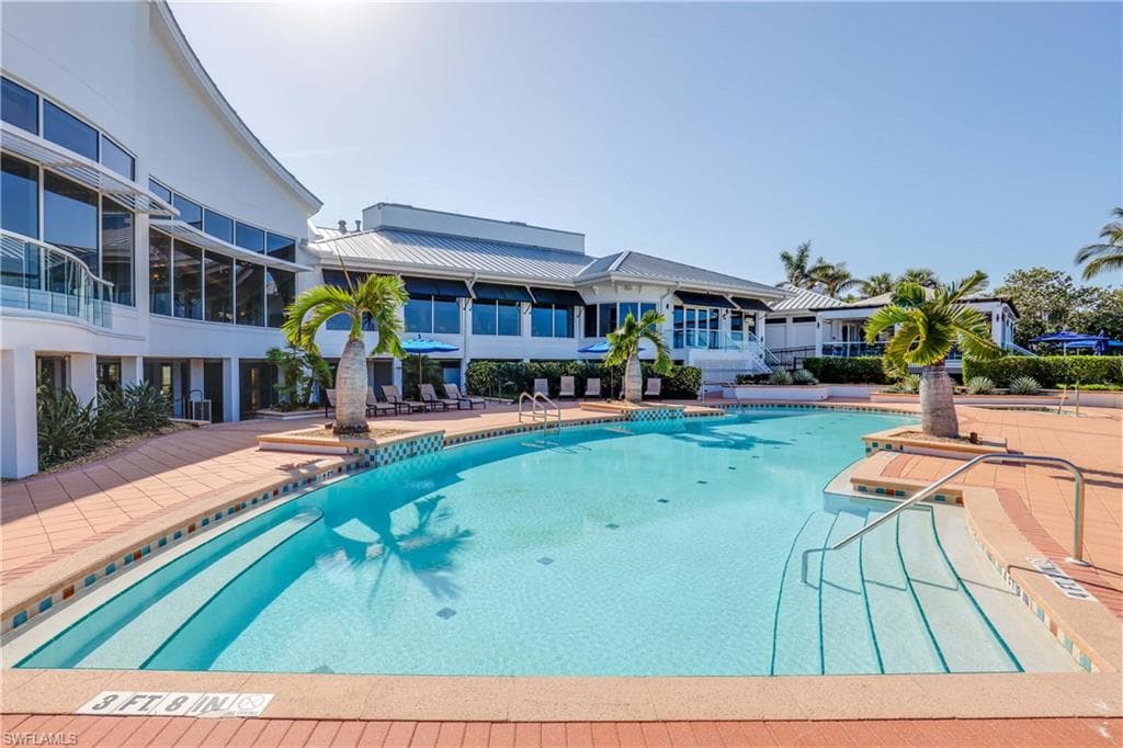828 Hideaway CIR E 4-434-43