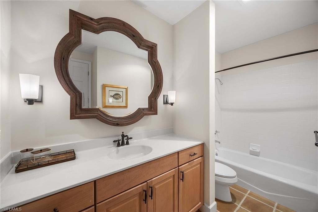 828 Hideaway CIR E 4-434-22