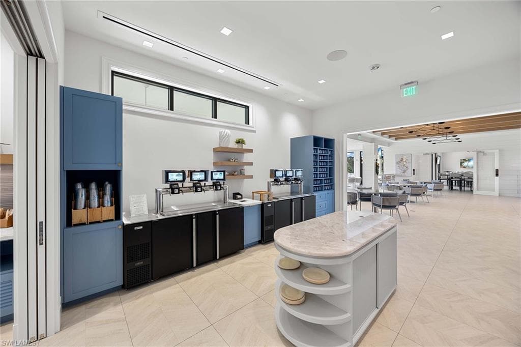 828 Hideaway CIR E 4-434-36