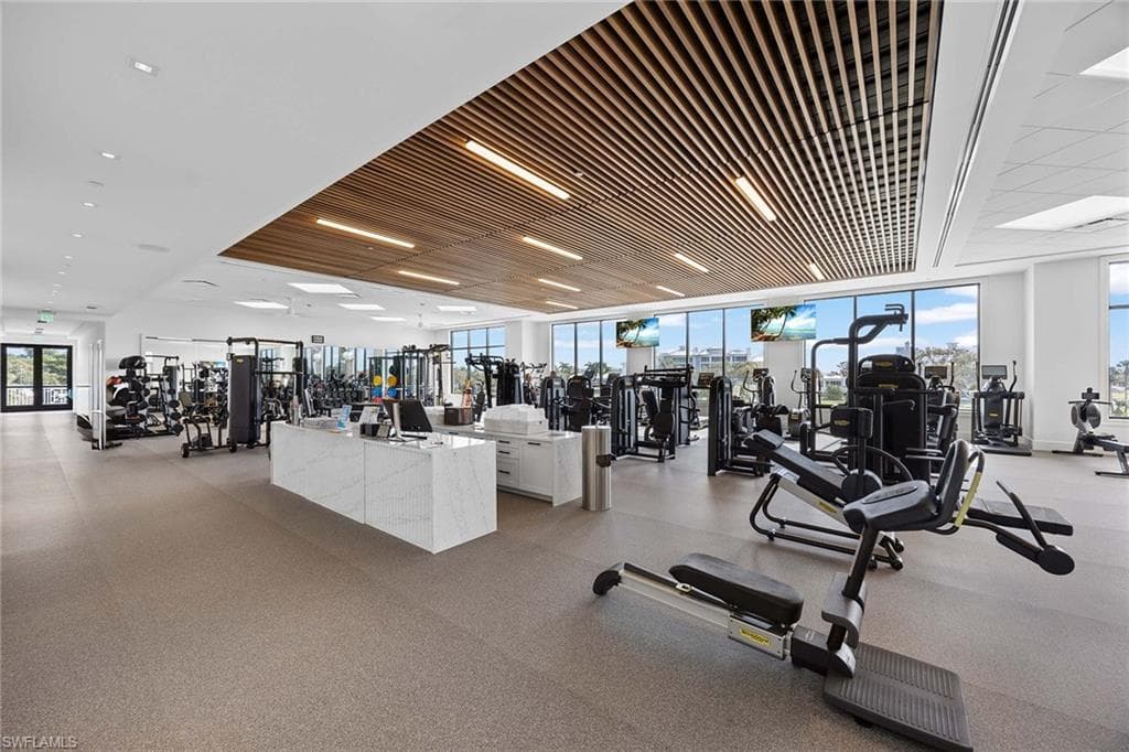 828 Hideaway CIR E 4-434-38