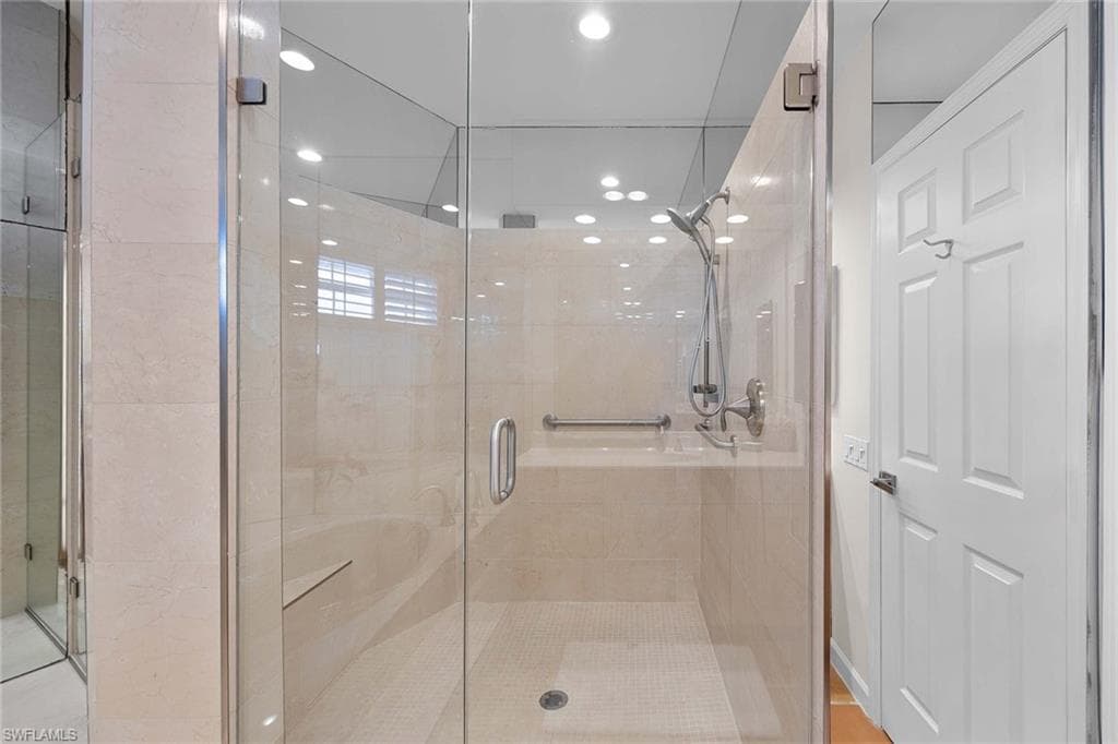 828 Hideaway CIR E 4-434-15