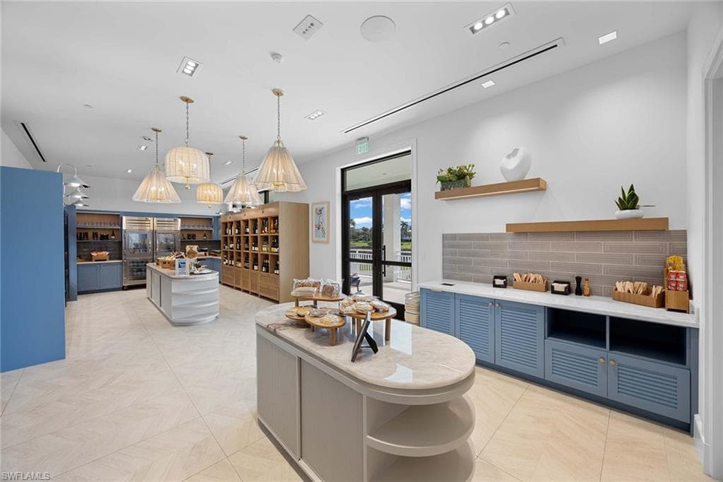 828 Hideaway CIR E 4-434-35