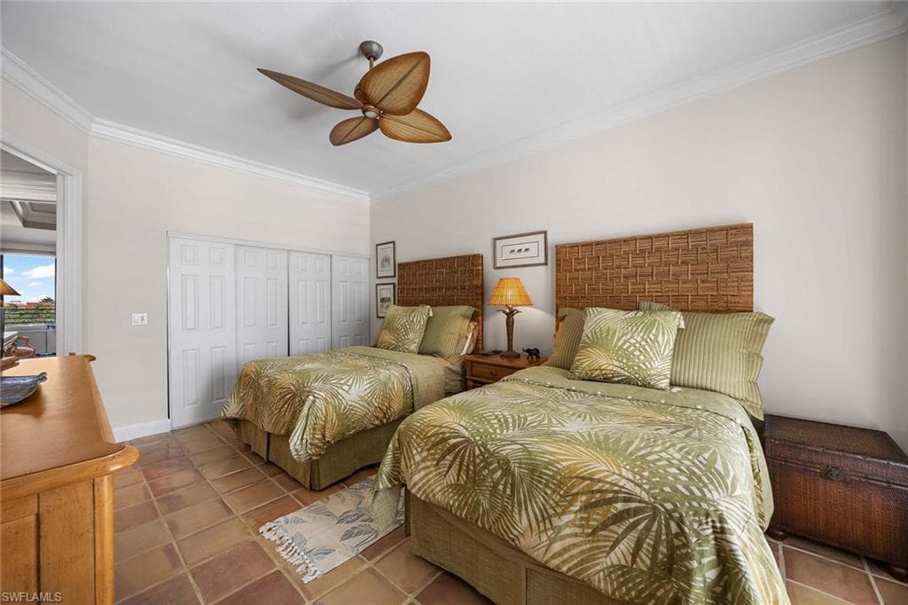 828 Hideaway CIR E 4-434-21