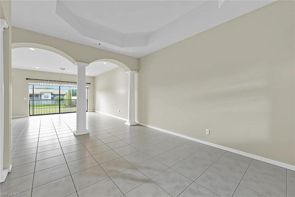 21536 Taft CT 203-10
