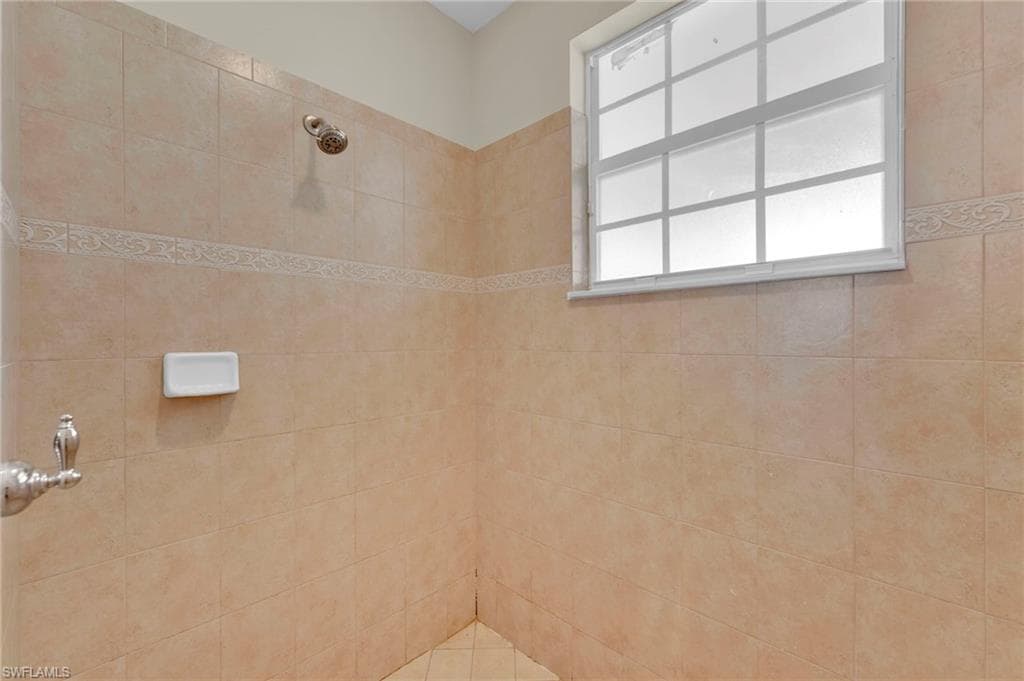 21536 Taft CT 203-21
